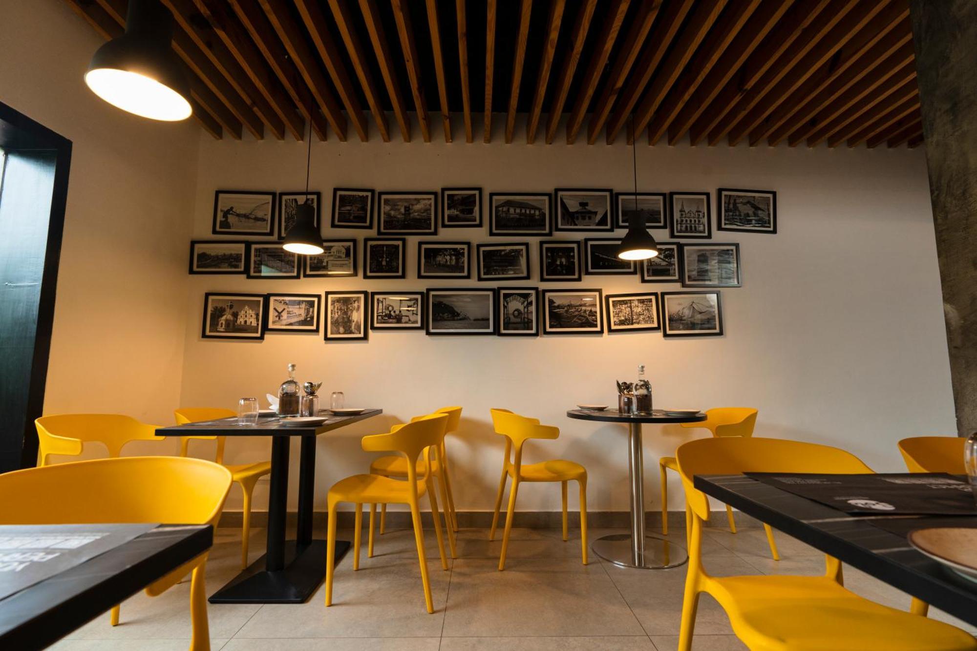 Solo Inn By Hawk Hospitality Kochi Buitenkant foto