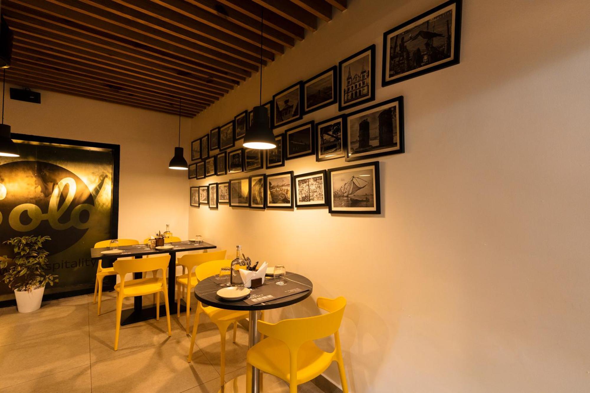 Solo Inn By Hawk Hospitality Kochi Buitenkant foto