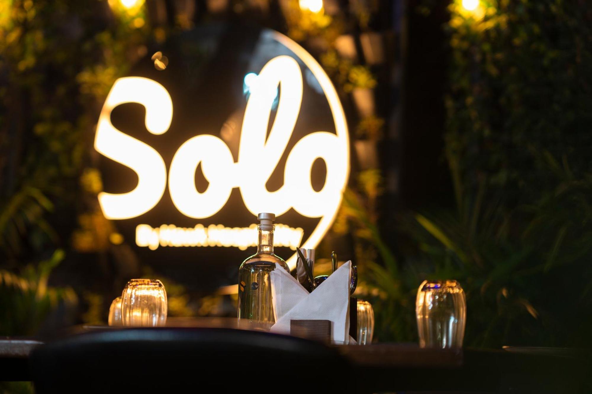 Solo Inn By Hawk Hospitality Kochi Buitenkant foto